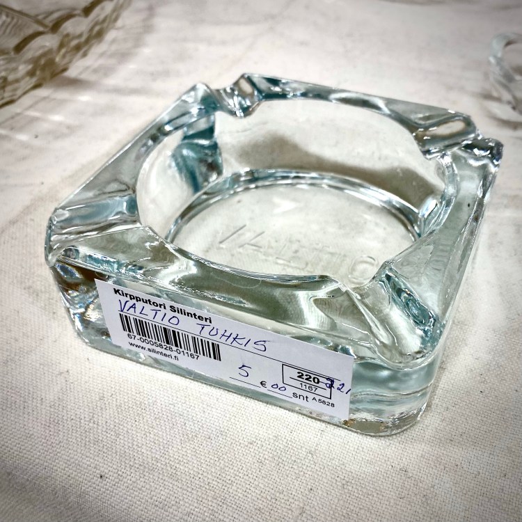 Erkki Vesanto, Tuhka-astia Valtio